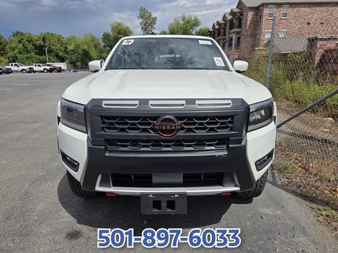 Used 2026 Nissan Frontier PRO-4X AWD/4WD image 2