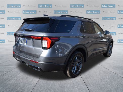 New 2026 Ford Explorer ST-Line w/ ST-Line Street Pack image 4