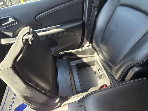 Used 2015 Dodge Journey Crossroad w/ MOPAR All-Weather Group AWD/4WD image 30