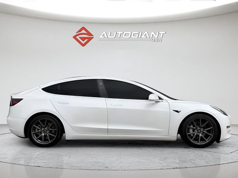 Used 2020 Tesla Model 3 Standard Range Plus RWD image 16