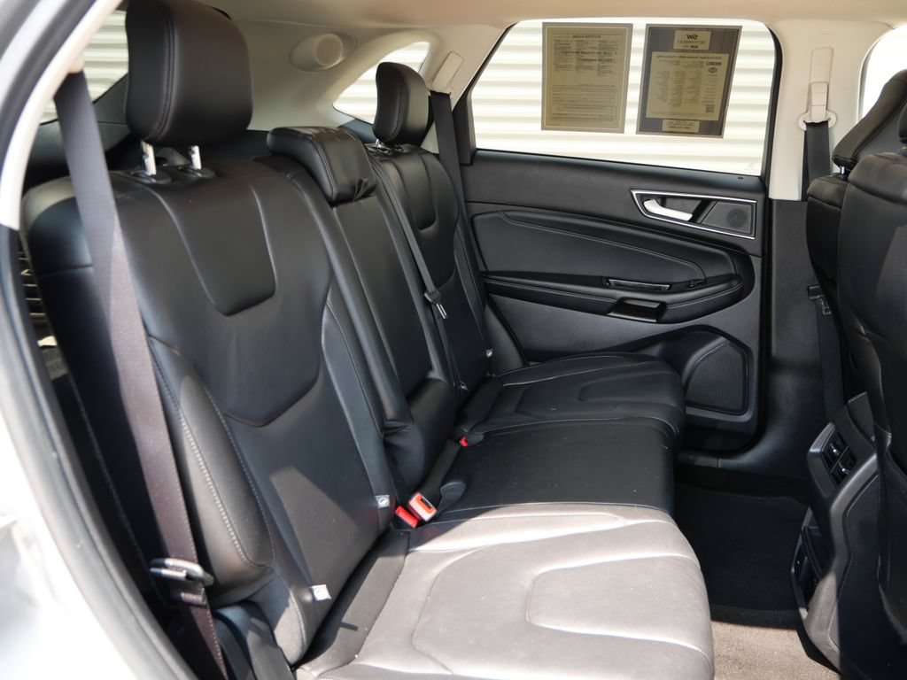 Used 2020 Ford Edge Titanium AWD/4WD image 9
