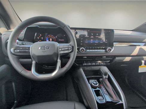 New 2025 Chevrolet Colorado Z71 w/ Technology Package image 9