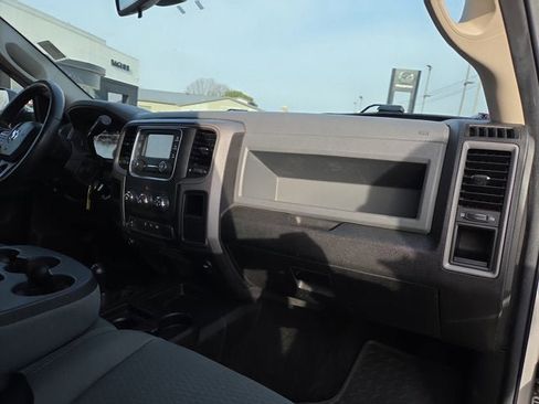 Used 2014 RAM 3500 Tradesman w/ Chrome Appearance Group image 14