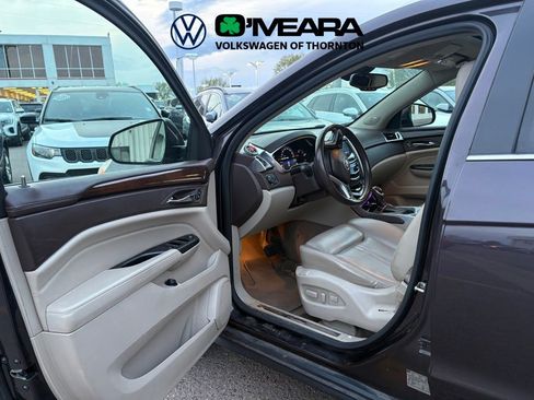 Used 2015 Cadillac SRX Luxury image 6