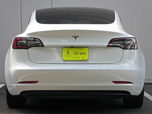 Used 2021 Tesla Model 3 Standard Range Plus RWD image 10