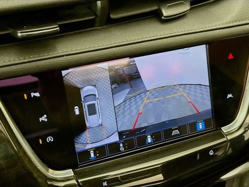 Used 2022 Cadillac XT6 Premium Luxury w/ Technology Package image 15