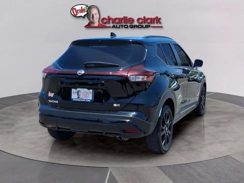 Used 2023 Nissan Kicks SR w/ SR Premium Package FWD image 6
