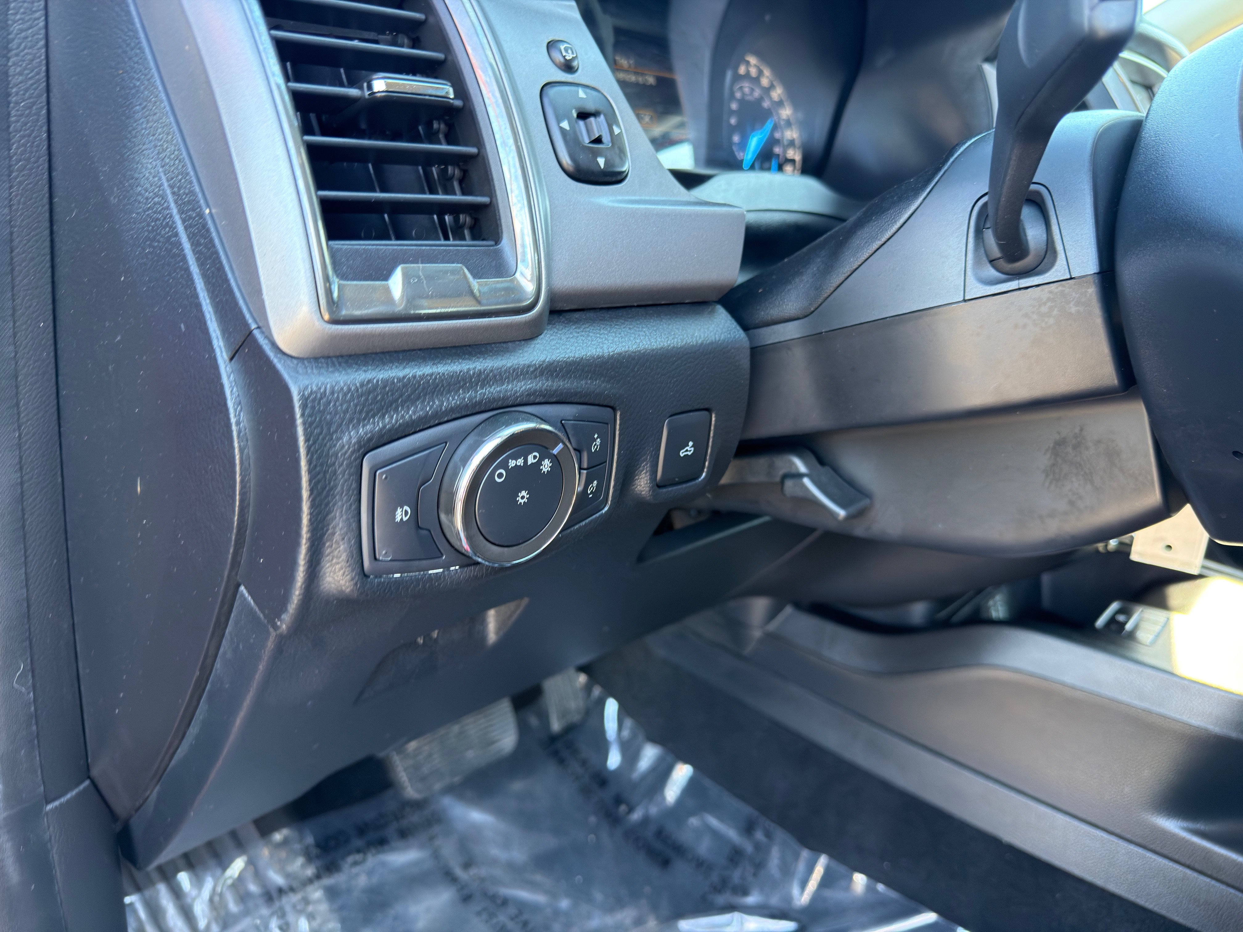Used 2020 Ford Ranger XLT w/ Equipment Group 301A Mid RWD image 26