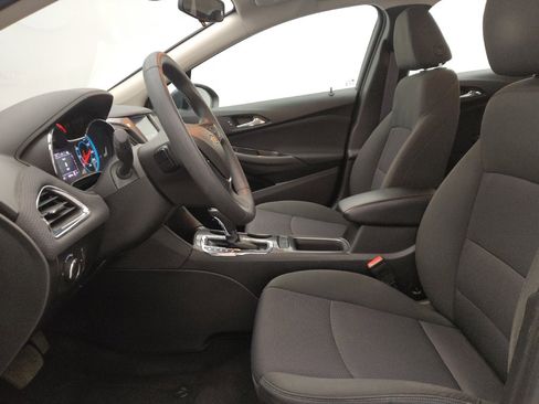 Used 2017 Chevrolet Cruze LT w/ Convenience Package image 17