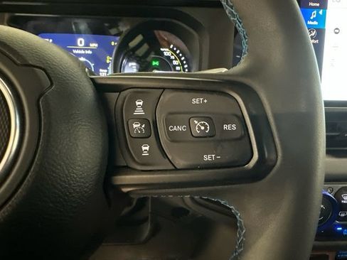 Used 2024 Jeep Wrangler Unlimited Rubicon 4xe w/ Convenience Group AWD/4WD image 19
