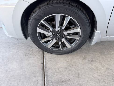 Used 2024 Nissan Versa SV w/ Trunk Package image 26