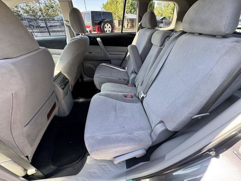 Used 2012 Toyota Highlander FWD image 28