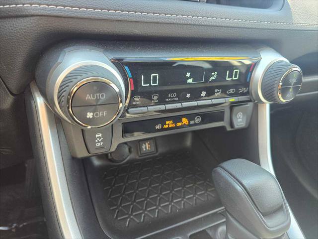 Used 2024 Toyota RAV4 XLE FWD image 29