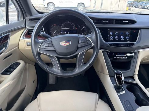 Used 2019 Cadillac XT5 Luxury image 17