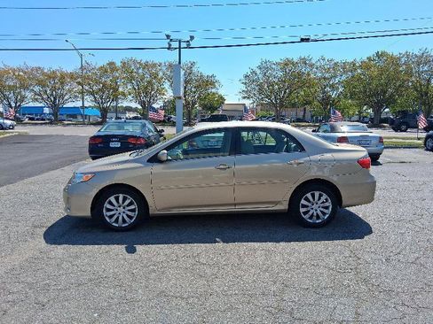 Used 2013 Toyota Corolla LE image 8