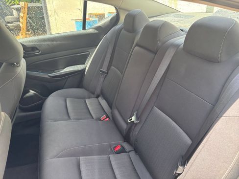 Used 2025 Nissan Altima 2.5 SV FWD image 23