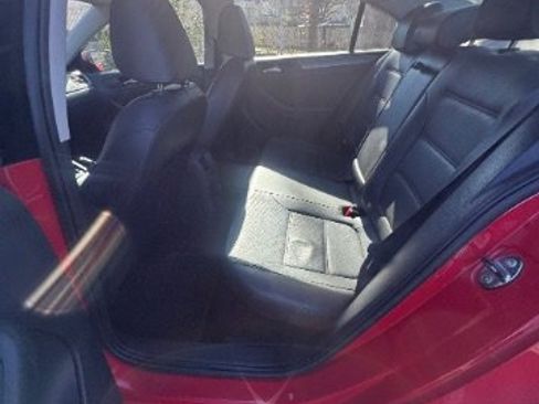 Used 2013 Volkswagen Jetta TDI image 5