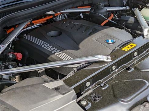 Used 2026 BMW X5 xDrive50e w/ M Sport Package AWD/4WD image 18
