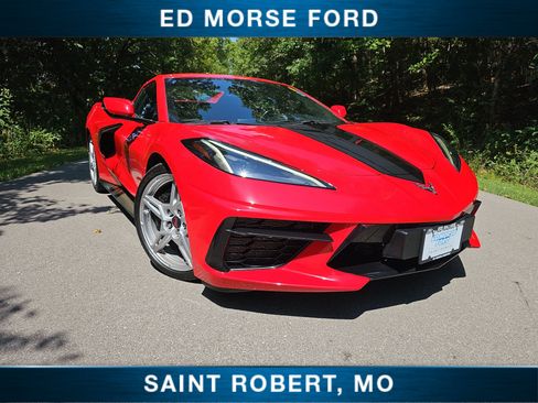 Used 2021 Chevrolet Corvette Stingray Convertible w/ Z51 Performance Package RWD image 1
