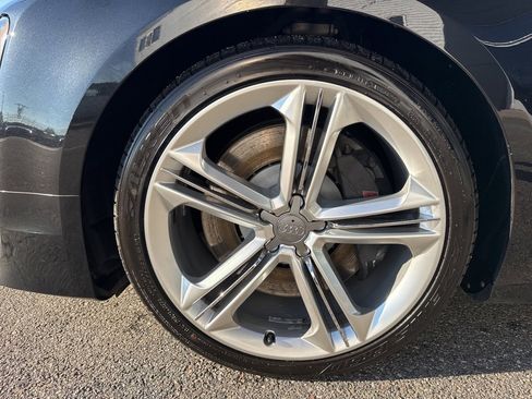 Used 2015 Audi S8 w/ S8 Cold Weather Package image 27