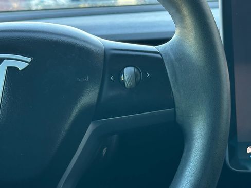 Used 2022 Tesla Model 3 Long Range AWD/4WD image 30