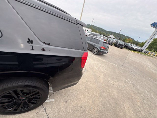 Used 2021 GMC Yukon SLT w/ SLT Premium Package AWD/4WD image 13