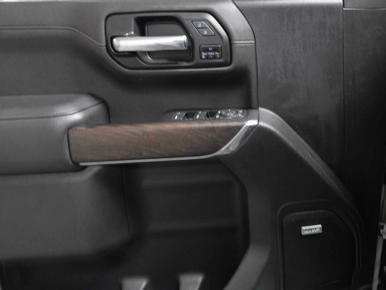 Used 2020 GMC Sierra 1500 Denali w/ Denali Premium Package AWD/4WD image 6