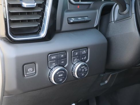 Certified 2024 GMC Sierra 2500 Denali w/ Denali Reserve Package AWD/4WD image 13