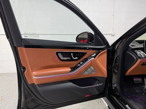 Used 2023 Mercedes-Benz S 580 4MATIC Sedan image 10