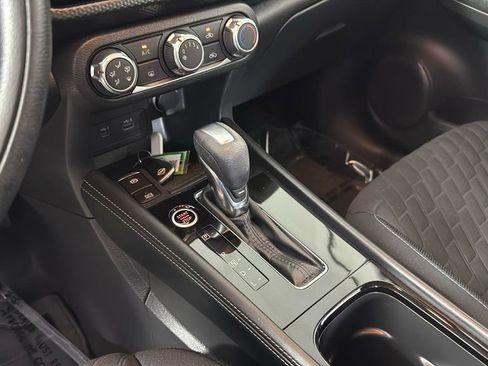 Used 2023 Nissan Kicks SV image 21