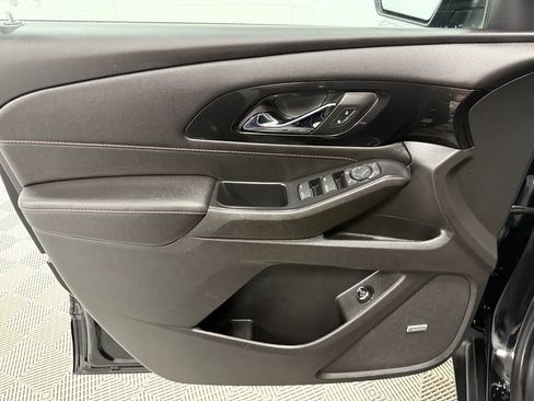 Used 2022 Chevrolet Traverse RS w/ LPO, Floor Liner Package AWD/4WD image 11