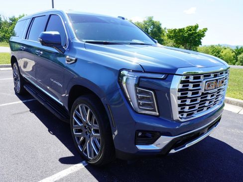 Used 2026 GMC Yukon XL Elevation w/ Elevation Premium Package AWD/4WD image 22