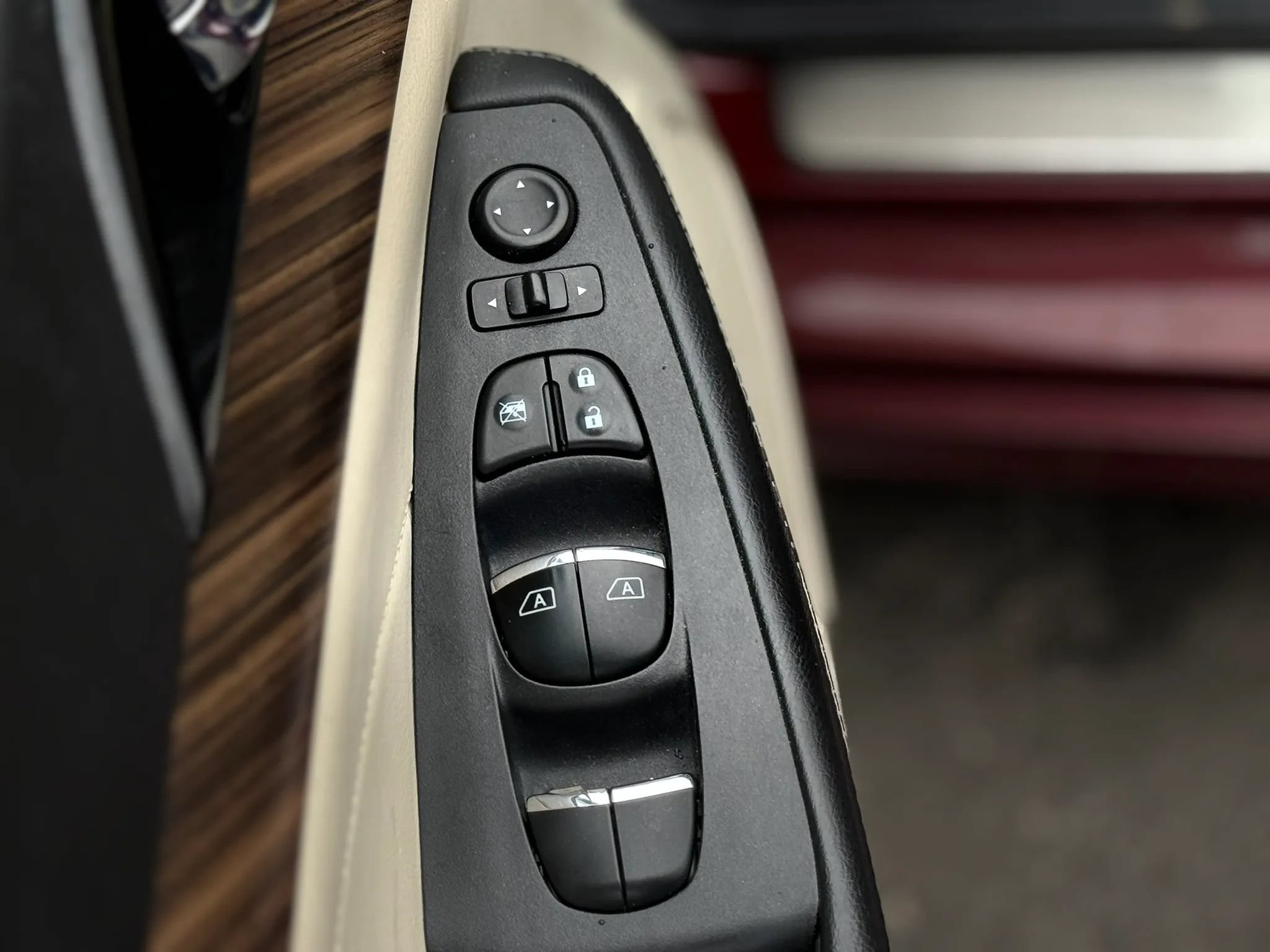 Used 2016 Nissan Maxima Platinum w/ Interior Lighting Package FWD image 20
