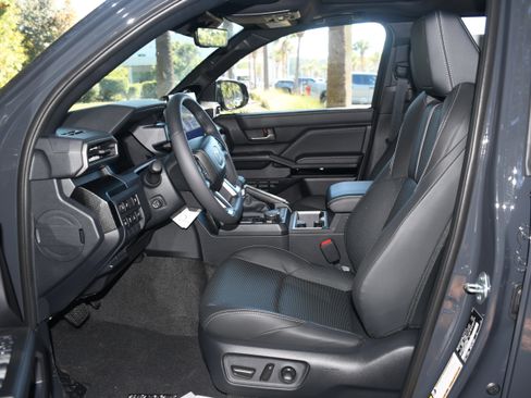 New 2025 Toyota 4Runner Limited image 3