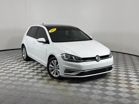 Used 2018 Volkswagen Golf SE FWD image 2
