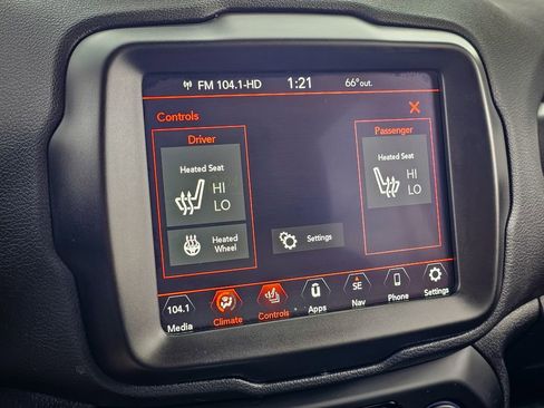 Certified 2022 Jeep Renegade Limited AWD/4WD image 23