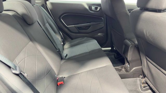Used 2015 Ford Fiesta SE FWD image 14