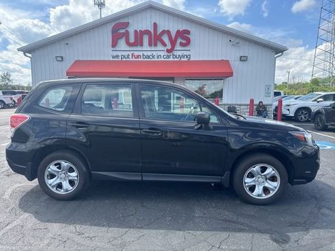 Used 2018 Subaru Forester 2.5i w/ Protection Package #1 AWD/4WD image 2