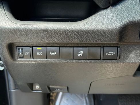 Used 2023 Toyota RAV4 XLE Premium AWD/4WD image 17