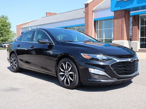 Used 2024 Chevrolet Malibu RS FWD image 2