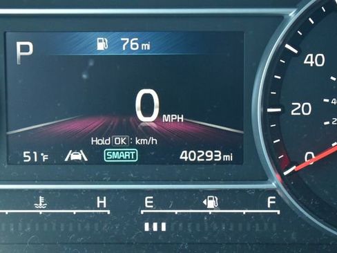 Used 2023 Kia Sorento LX AWD/4WD image 16