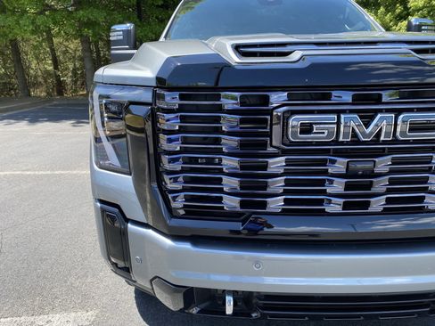 Used 2025 GMC Sierra 2500 Denali Ultimate AWD/4WD image 15