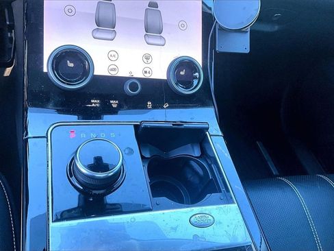 Used 2019 Land Rover Range Rover Velar S image 26