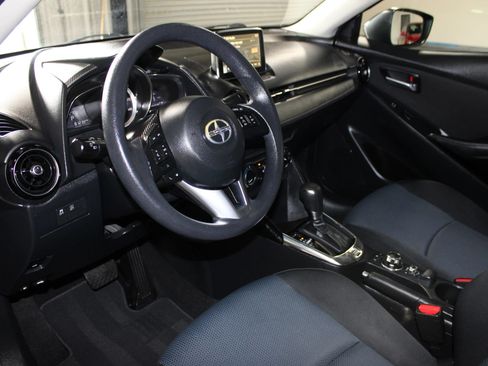 Used 2016 Scion iA FWD image 23