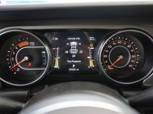 Used 2022 Jeep Wrangler Unlimited Sahara image 12