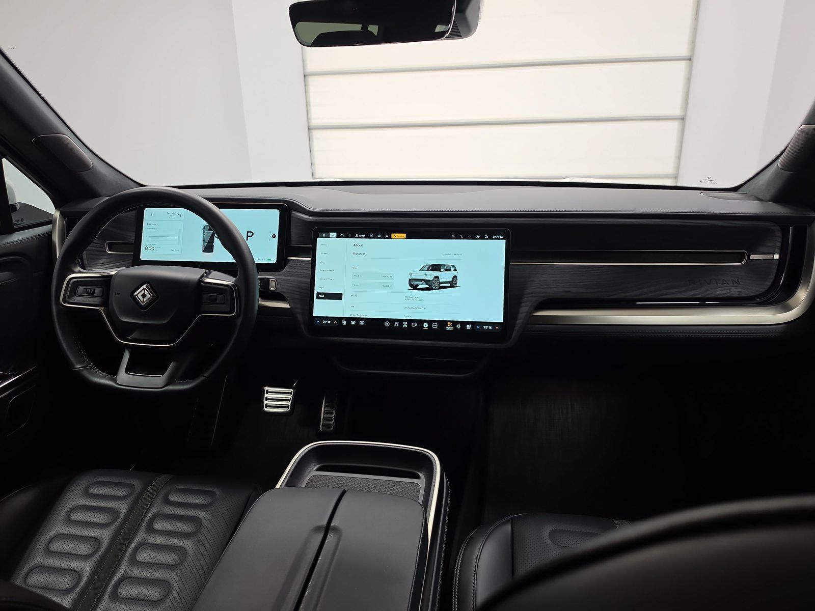 Used 2024 Rivian R1S Adventure Quad AWD/4WD image 27