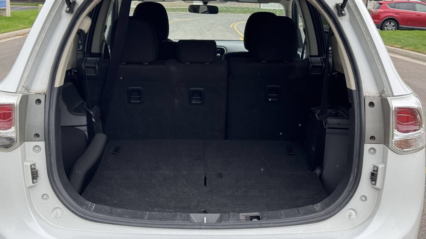 Used 2014 Mitsubishi Outlander SE FWD image 20