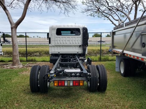New 2025 Chevrolet Low Cab Forward 5500XD RWD image 5