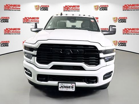 Used 2025 RAM 2500 Big Horn AWD/4WD image 12