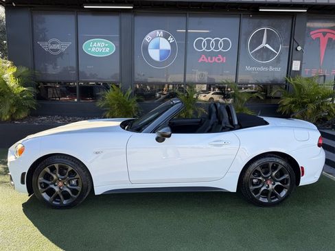 Used 2017 FIAT 124 Spider Abarth image 7